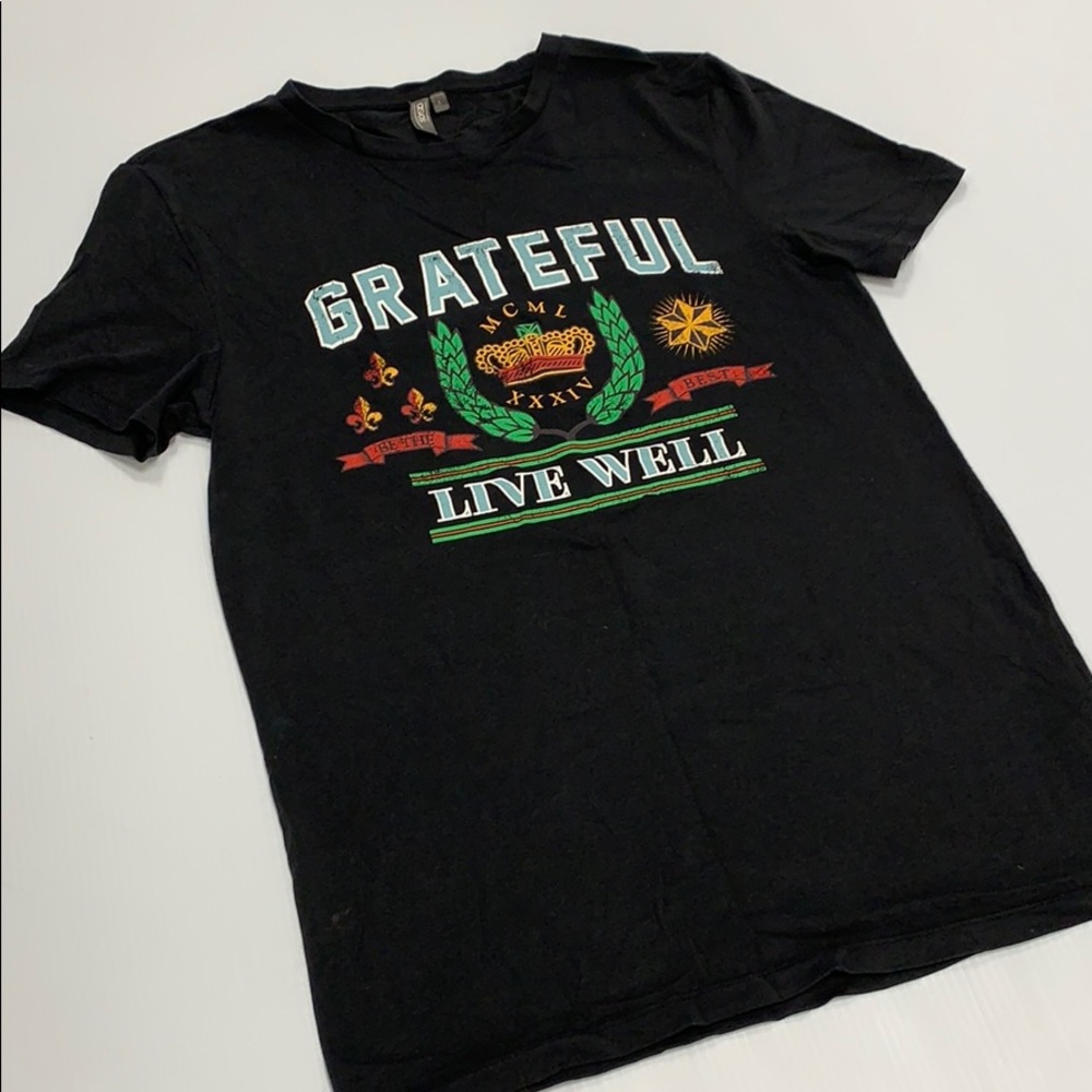 Grateful black graphic tee